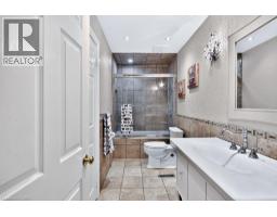 324 OAKRIDGE Court - 30