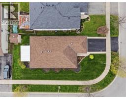 296 AUTUMN Crescent - 46