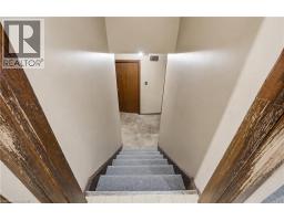 11 KIMBERMOUNT Drive - 18