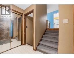 11 KIMBERMOUNT Drive - 6
