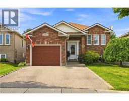 32 BREWSTER Way - 1