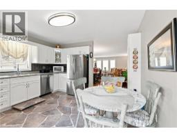 32 BREWSTER Way - 10