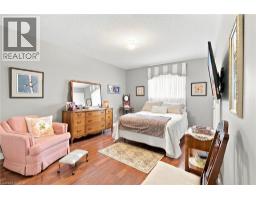 32 BREWSTER Way - 12