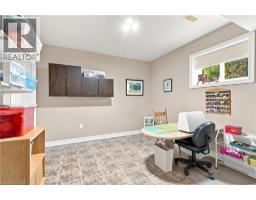 32 BREWSTER Way - 21
