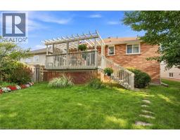 32 BREWSTER Way - 26