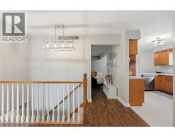 33 KING Street - 14