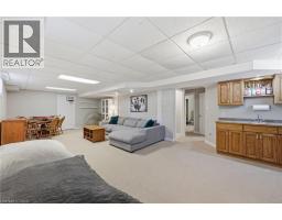 33 KING Street - 40