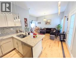 7 CAMPBELL Avenue - 10