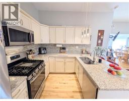 7 CAMPBELL Avenue - 9