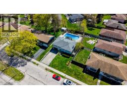682 GLEN FORREST Boulevard - 32