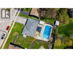 682 GLEN FORREST Boulevard - 34