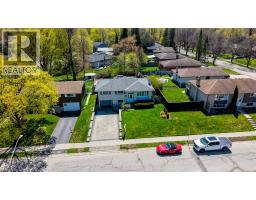 682 GLEN FORREST Boulevard - 35