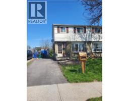 72 TIMBERLANE Crescent - 1