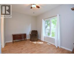 157 SILVERBIRCH Boulevard - 13