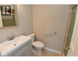 157 SILVERBIRCH Boulevard - 15