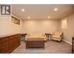 157 SILVERBIRCH Boulevard - 18