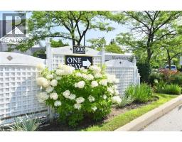 157 SILVERBIRCH Boulevard - 32