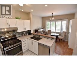157 SILVERBIRCH Boulevard - 6