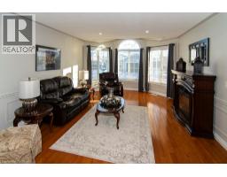 156 GRACEHILL Crescent - 6