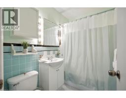 2718 UPPER JAMES Street - 11