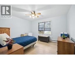 2718 UPPER JAMES Street - 8