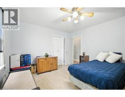 2718 UPPER JAMES Street - 9