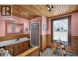 113 FREELTON Road - 24