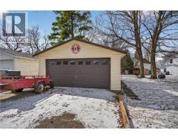 113 FREELTON Road - 37