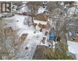 113 FREELTON Road - 39