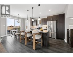 10 SPARROW Crescent - 11