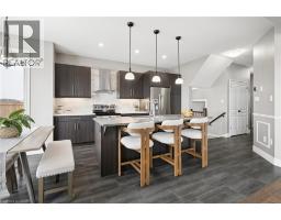 10 SPARROW Crescent - 12