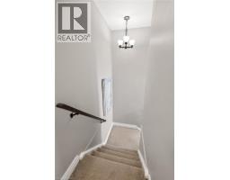 10 SPARROW Crescent - 22