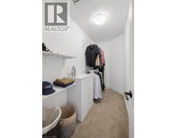 10 SPARROW Crescent - 27