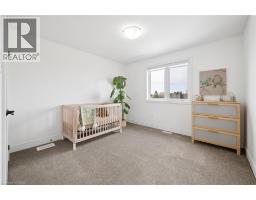 10 SPARROW Crescent - 32
