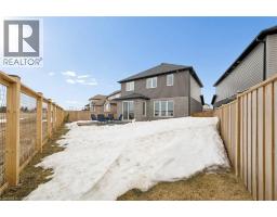 10 SPARROW Crescent - 41