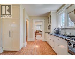 2032 CORONATION Avenue - 13