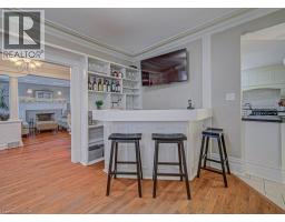 2032 CORONATION Avenue - 16