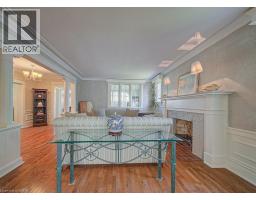 2032 CORONATION Avenue - 20