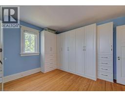 2032 CORONATION Avenue - 25