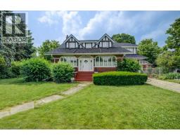 2032 CORONATION Avenue - 3