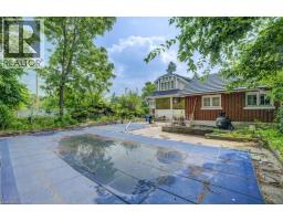 2032 CORONATION Avenue - 33