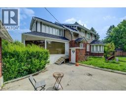2032 CORONATION Avenue - 38