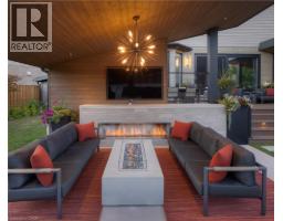 701 BREAKWATER Crescent - 35