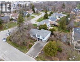 557 TRAFFORD Crescent - 2