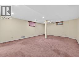 54 GOLDCREST Drive - 32