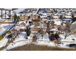 54 GOLDCREST Drive - 41