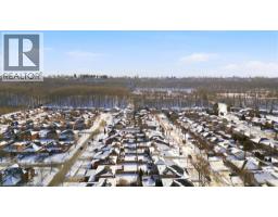 54 GOLDCREST Drive - 46