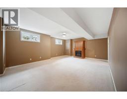 16 MACPHERSON Drive - 33