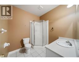 16 MACPHERSON Drive - 34