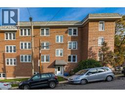 25 MOUNTWOOD Avenue UnitNo. 14 - 1